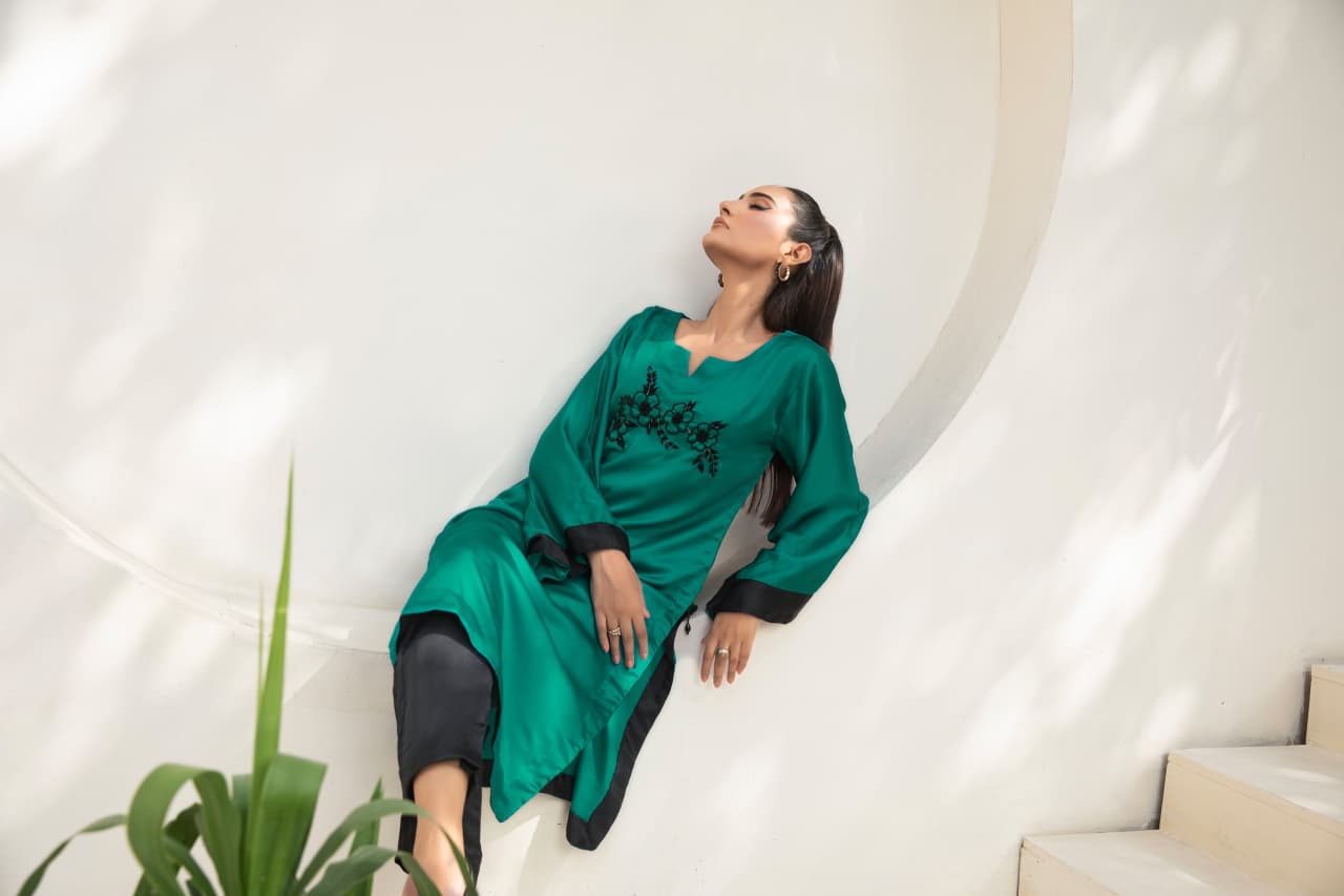 π Eunoia β Deep Bottle Green | Straight Long Cut 2PC Silk Dress