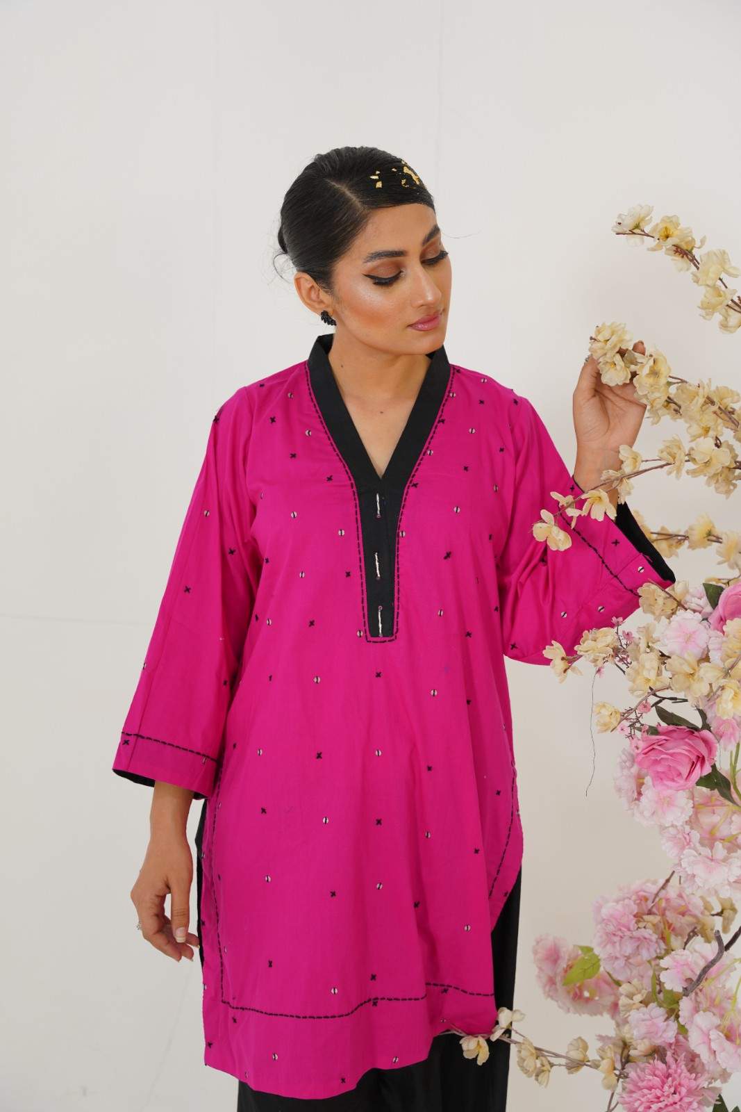 Fuchsia noir  2pc kurti with farshi shalwar